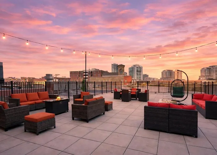 2br Perfect For Convention And Business Trips Near Mccormick Place, Arena, Soldier Field And Grant Park *