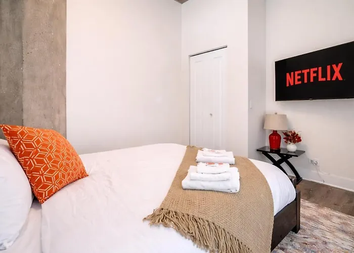 2br Perfect For Convention And Business Trips Near Mccormick Place, Arena, Soldier Field And Grant Park Chicago